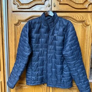Patagonia Dark Blue puffer jacket. Excellent pre owned condition